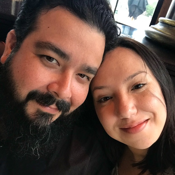 Meet your Posher, Azucena - Picture 1 of 1